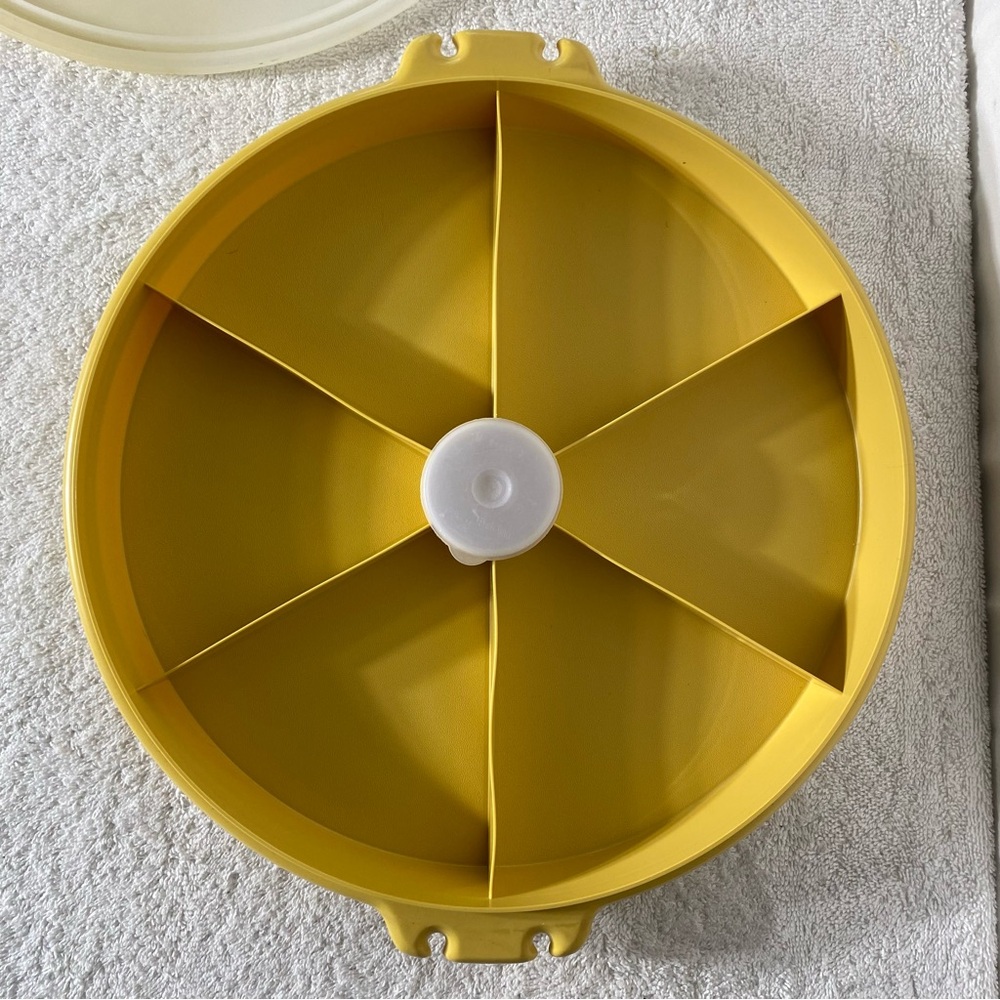 Vintage Tupperware Harvest Gold Party Susan Divided Serving Veggie Tray W Lid